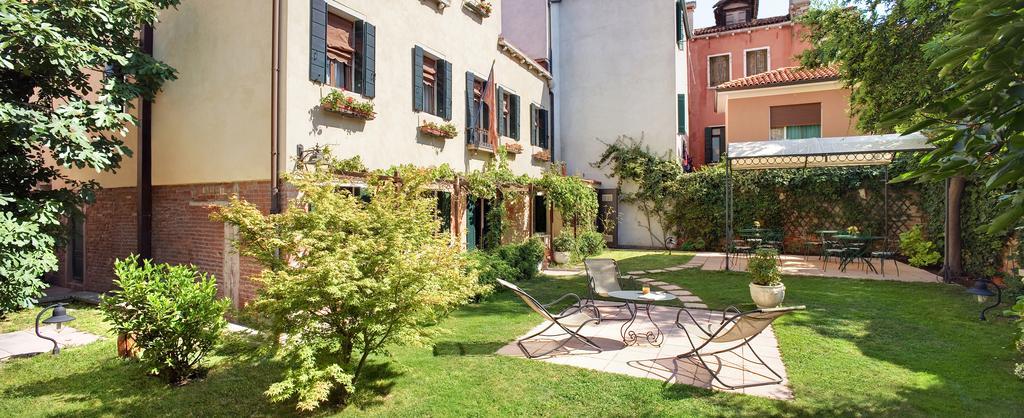 مبيت وإفطار البندقية Casa Rezzonico المظهر الخارجي الصورة
