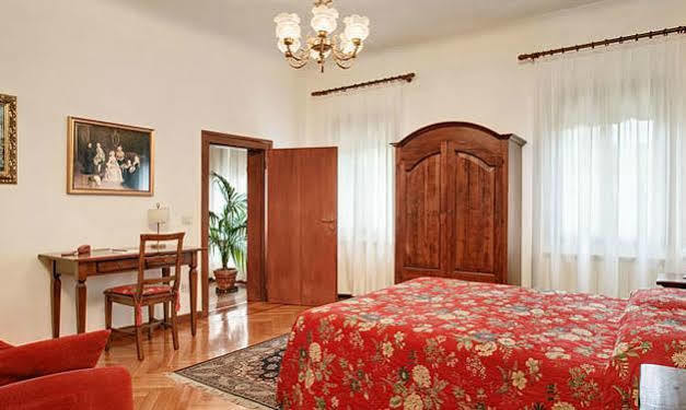 مبيت وإفطار البندقية Casa Rezzonico المظهر الخارجي الصورة